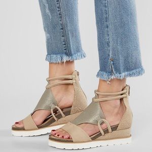 Used Diba Strappy Sandal